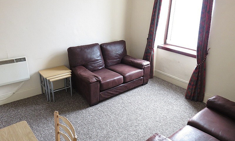 1 Bedroom Flat In Si...