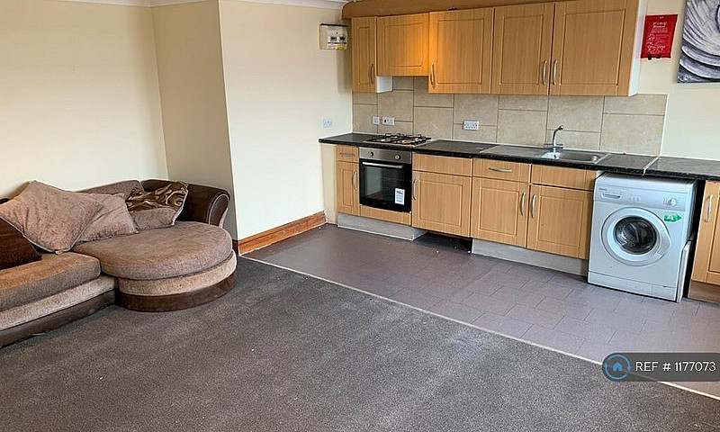 1 Bedroom Flat In Ne...