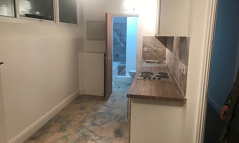 One Bedroom Flat To ...