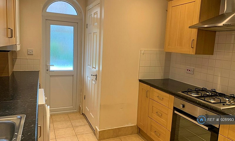 3 Bedroom House In F...
