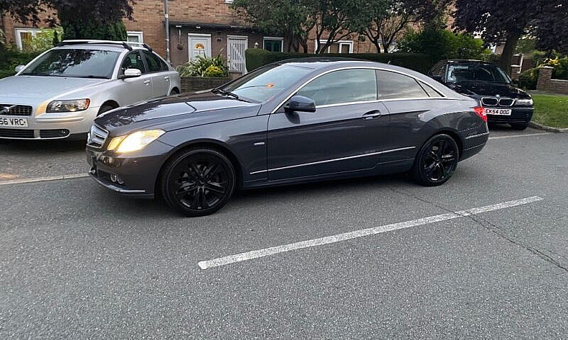 Mercedes-Benz, E Cla...