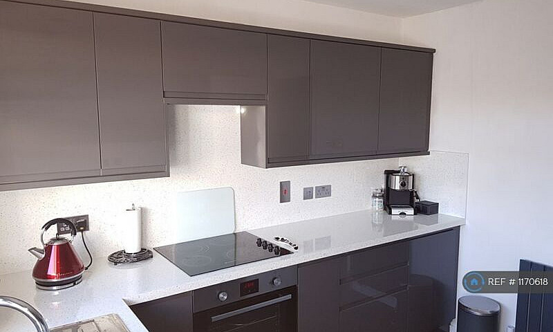 2 Bedroom House In N...