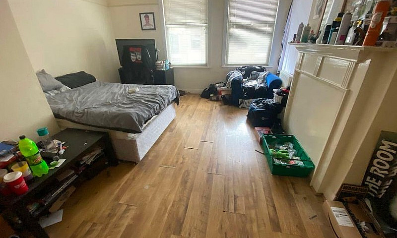 5 Bedroom Flat In Pa...