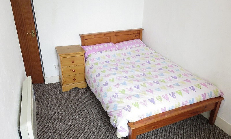 1 Bedroom Flat In Si...
