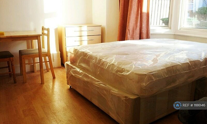 1 Bedroom Flat In Wi...