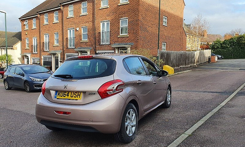 Peugeot 208 Active M...
