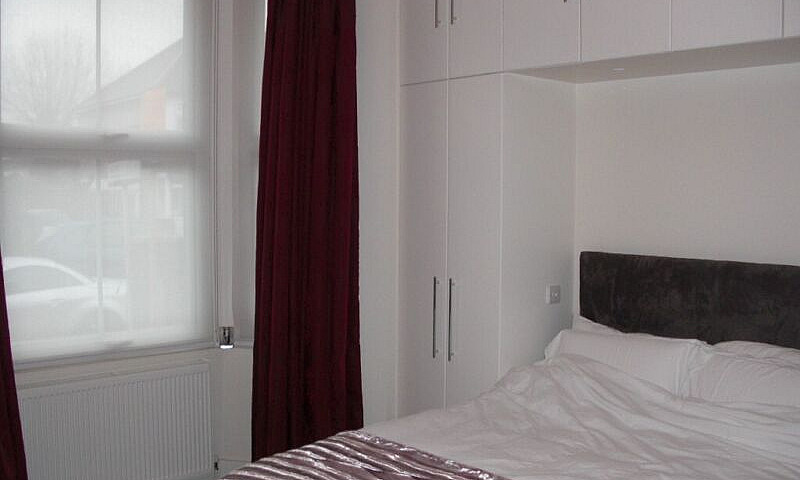 New 1 Bedroom Flat W...