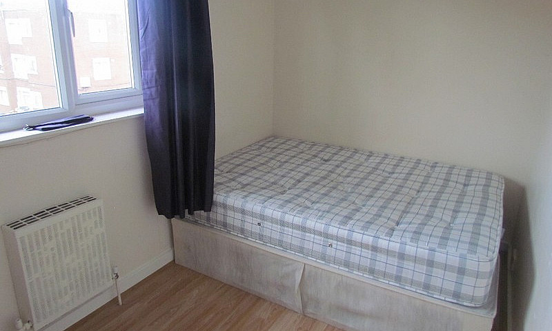 Spacious 4 Bedroom T...