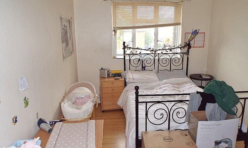 1 Double Bedroom Fla...