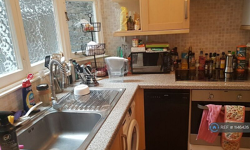 3 Bedroom Flat In Pa...