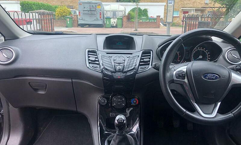 Ford Fiesta 2015 1.0...