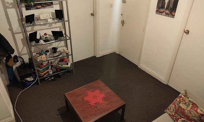 Lovely 1 Bedroom Fla...