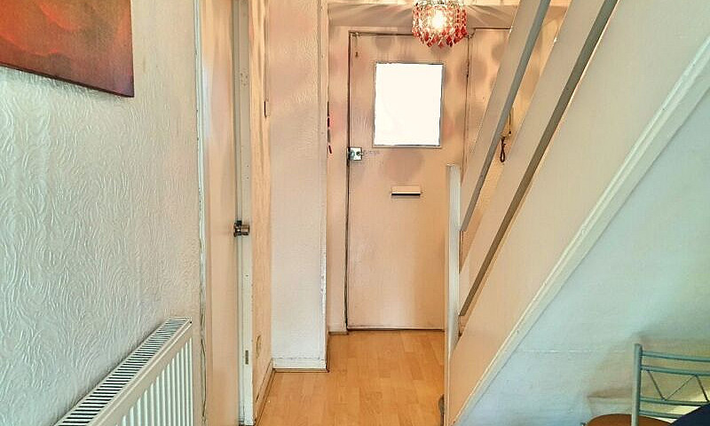 3 Bedroom Flat Near ...