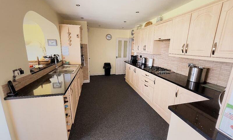 3 Bedroom House In L...