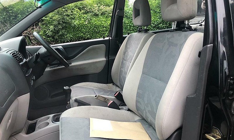 2004 Mitsubishi Spac...