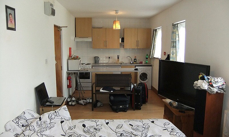 Studio Flat With Gar...