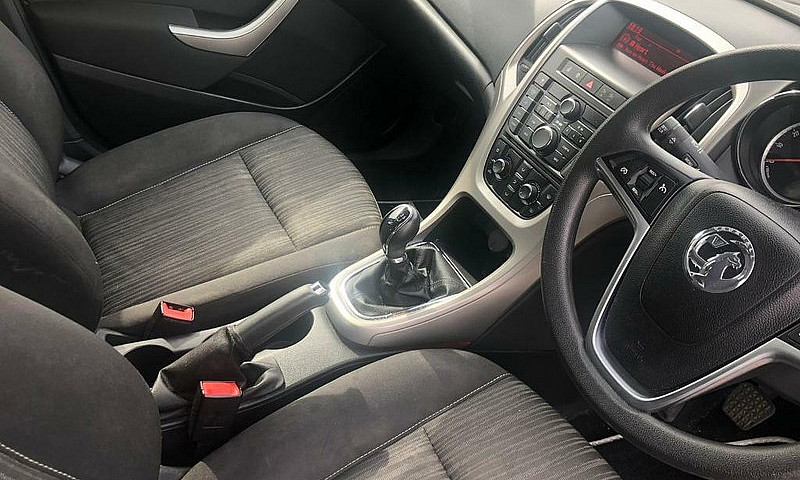 Vauxhall Astra 2012 ...