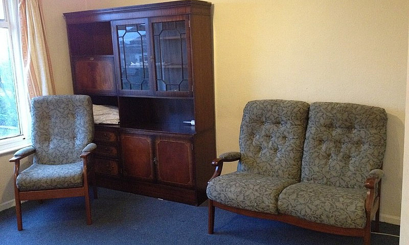 One Bedroom Flat In ...