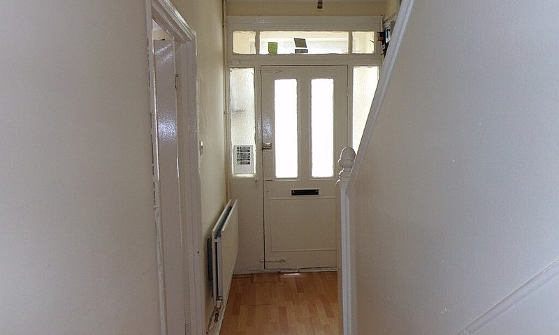 4 Bedrooms, 2 Bathro...