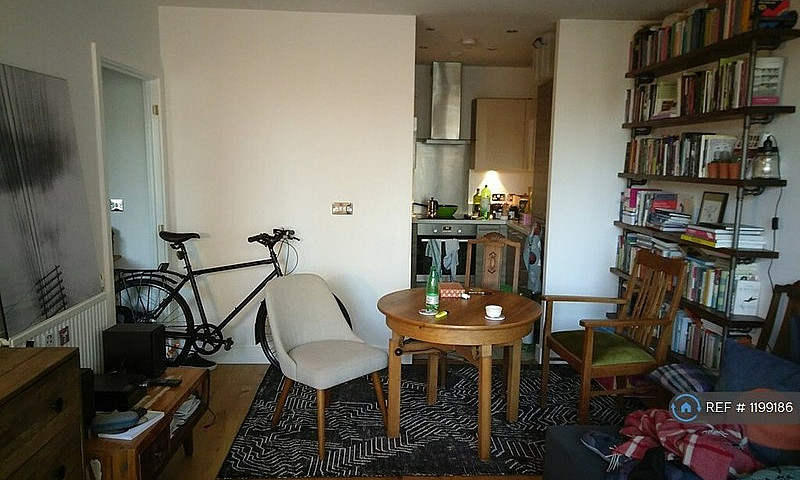1 Bedroom Flat In No...