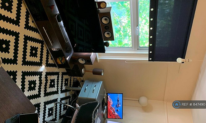 1 Bedroom Flat In Wi...