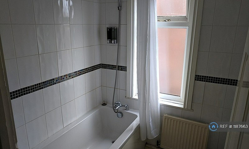 4 Bedroom House In W...