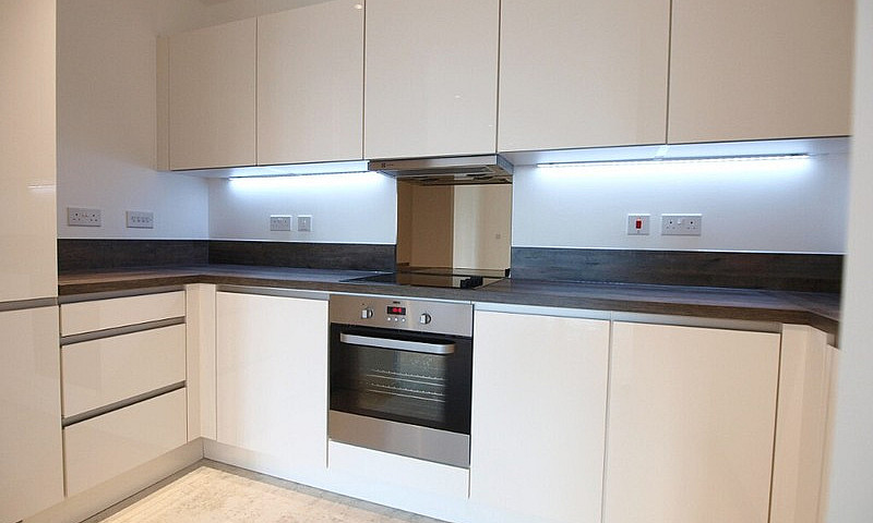 Large & Light 1 Bed ...