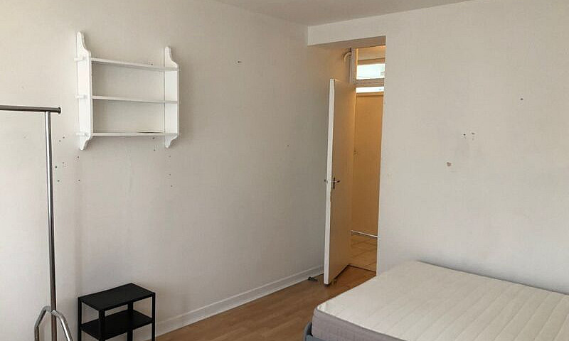 Bright, Spacious 2 D...