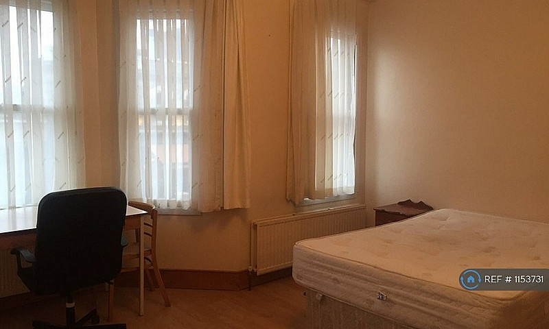 1 Bedroom In Lakefie...