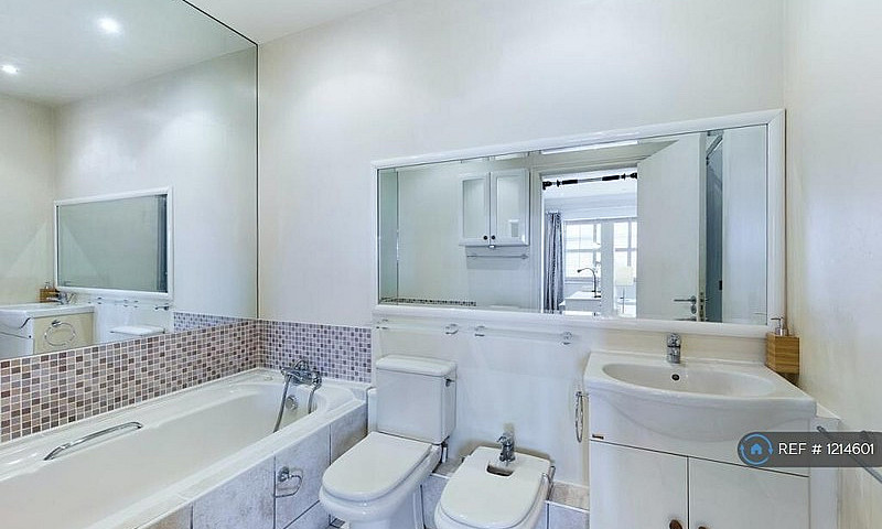 3 Bedroom Flat In Se...