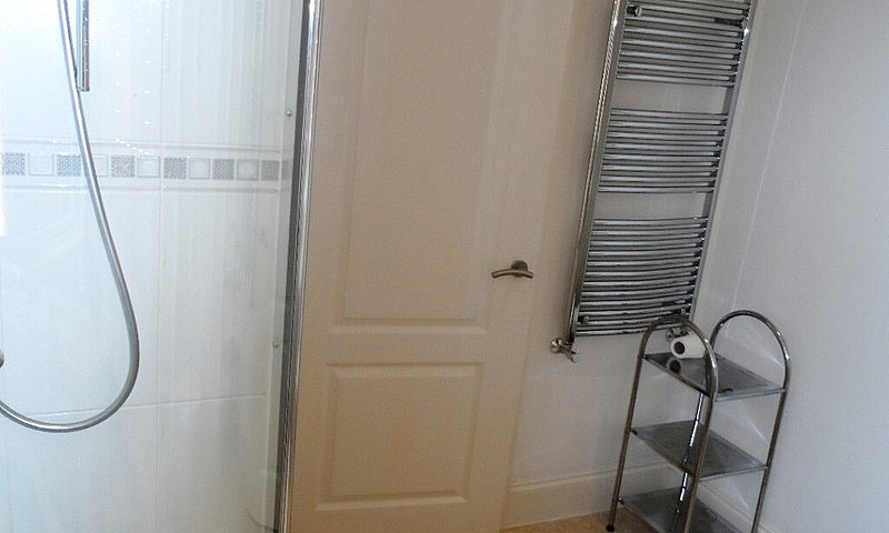 1 Bed 1 Bath/Showroo...