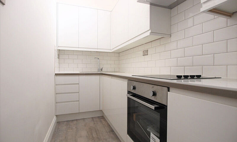 A Large Unique 1-Bed...