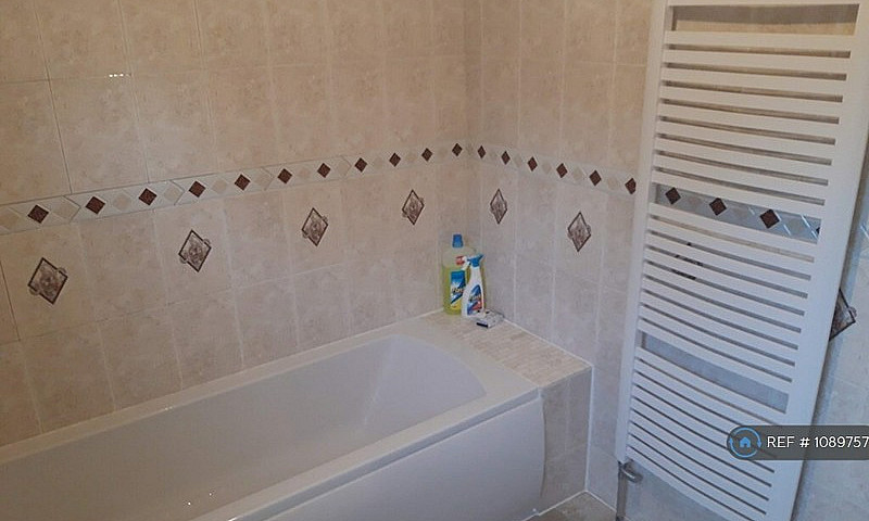 1 Bedroom In London,...