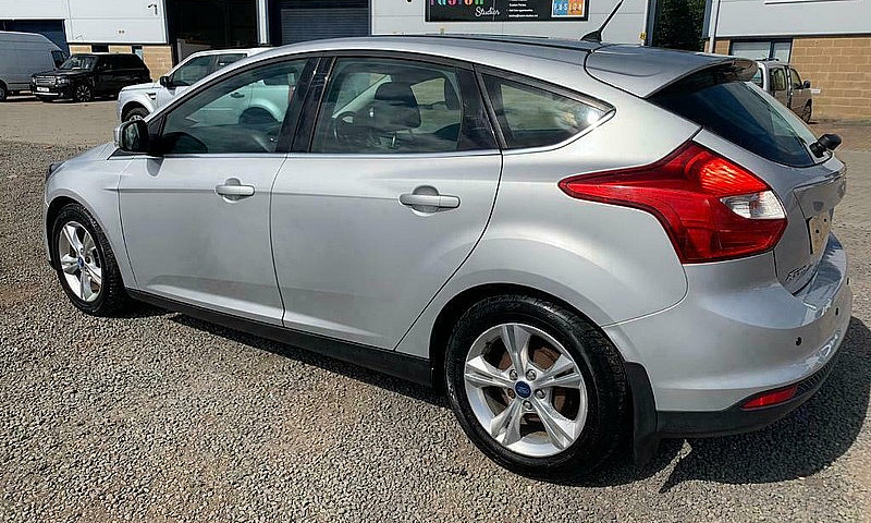 Ford Focus Zetec 1.6...