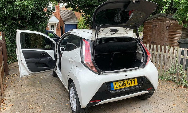 Toyota Aygo Limited ...