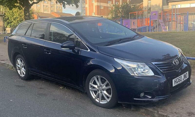 2011 Toyota Avensis ...