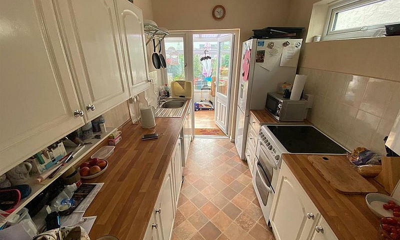 3 Bedroom House In M...