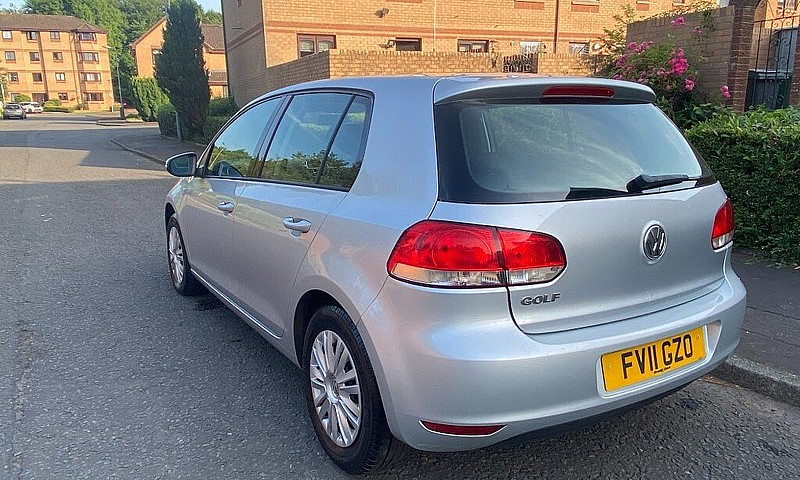 Volkswagen  Golf 1.2...