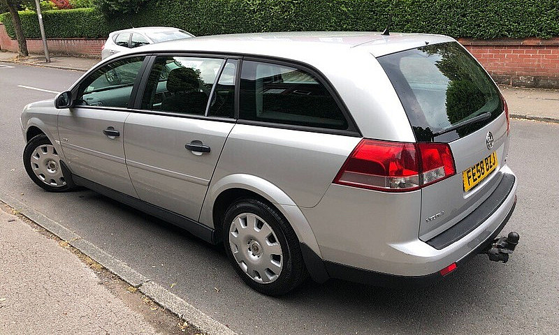 Vauxhall Vectra Esta...