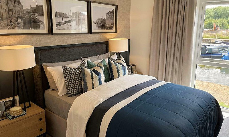 2 Bedroom Flat In Th...