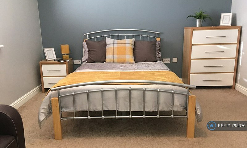 1 Bedroom In Hobby W...