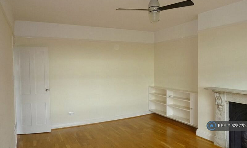 2 Bedroom Flat In Sh...
