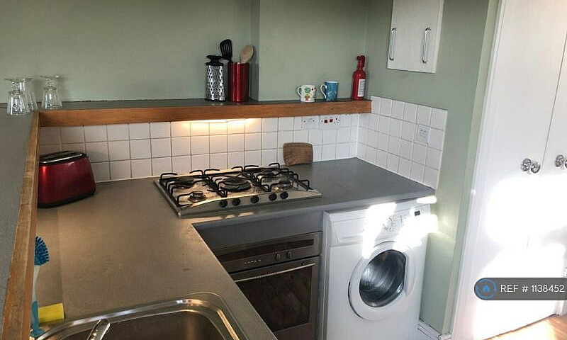 2 Bedroom Flat In Mo...