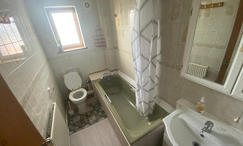 Five Bed With Two Ba...
