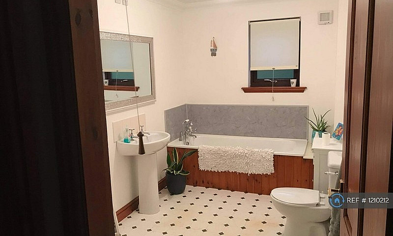 1 Bedroom In Kirkton...