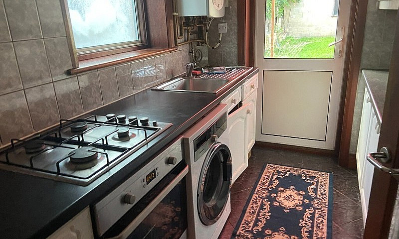 3/4 Bedroom House Wi...