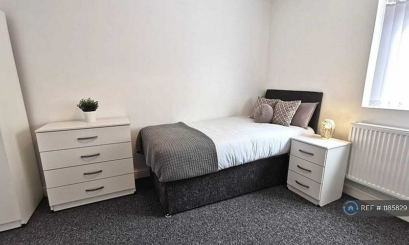 1 Bedroom In Rodney ...