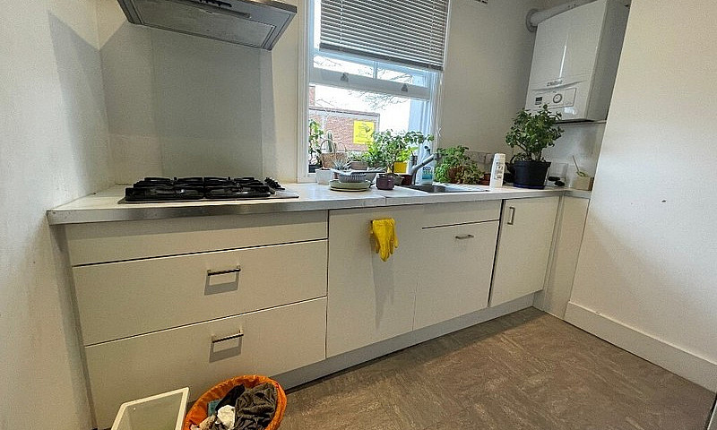 Stunning 2 Bed Flat-...