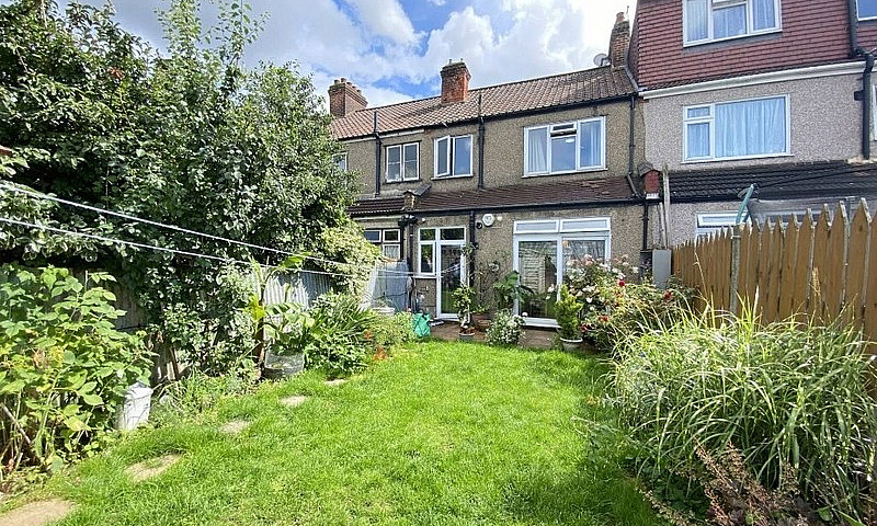 13 Eton Road *****Ne...