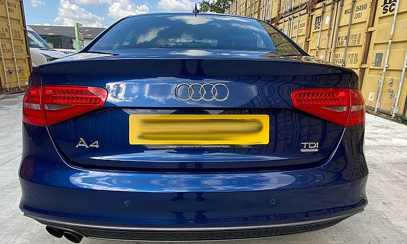 Audi A4 Black Editio...